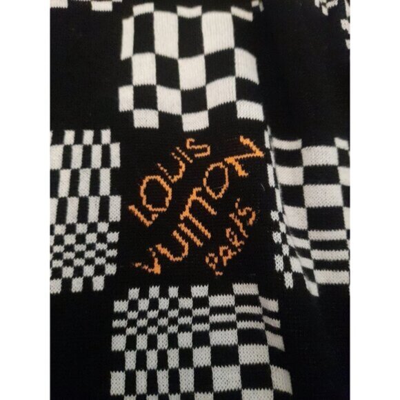 Louis Vuitton Black & White Distorted Damier Sweater - Picture 5 of 12